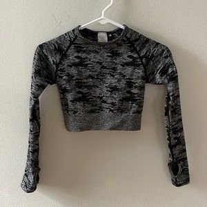 Size small long sleeve workout top!